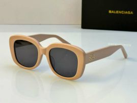 Picture of Balenciga Sunglasses _SKUfw55489453fw